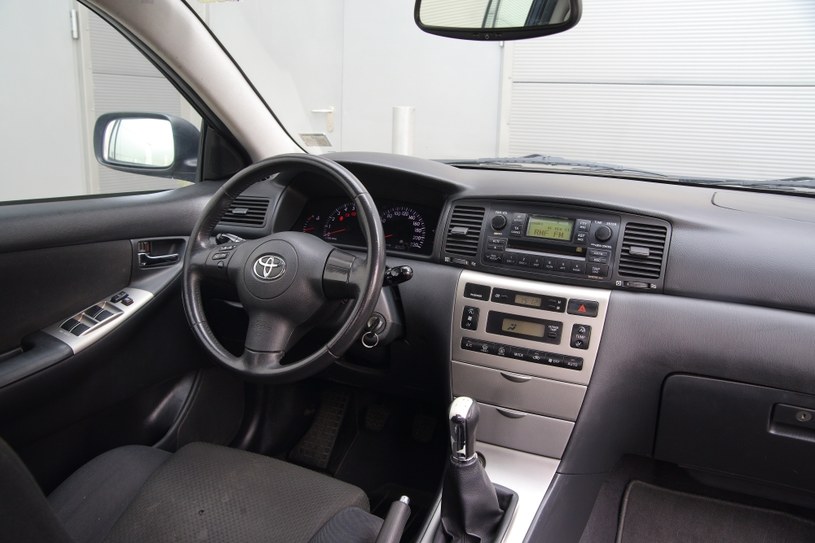 Używana Toyota Corolla 1.6 VVT-i (2004) - Motoryzacja w INTERIA.PL