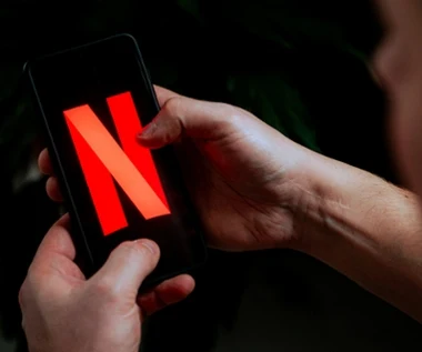Znakomity kryminał trafił na Netfliksa. Polacy na to czekali
