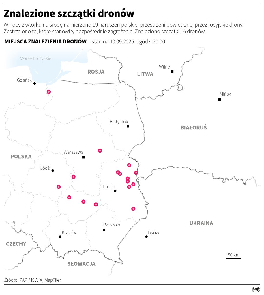 Znalezione szczątki dronów /	Adam Ziemienowicz /PAP