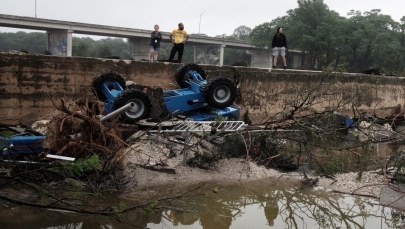 Znaleziono ciała dziewczynek. Polacy byli na zalanym obozie