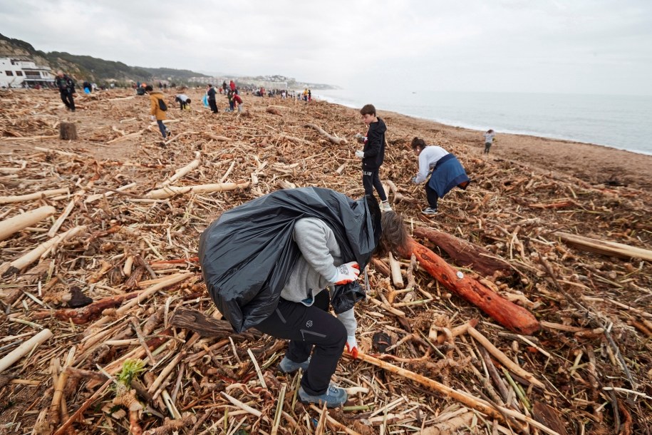 Znaleziono kolejne ofiary sztormu Gloria /	Alejandro Garcia /PAP/EPA
