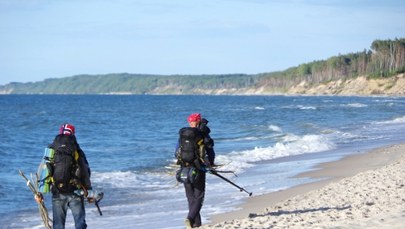 Znalezisko na plaży w Ustce. "Zaleca się niepodchodzenie"