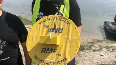 Znaleźliśmy kosmiczną kapsułę RMF FM! Wylądowała w zalewie