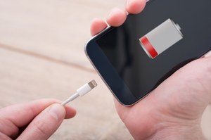 Znamy powód, dlaczego bateria twojego iPhone'a wyczerpuje się szybciej niż zwykle