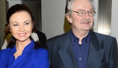 Znana śpiewaczka wymusiła na nim ślub 14 lat po zaręczynach. Miała dość rzymskiego małżeństwa
