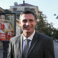 Kliczko zamienia bokserskie rękawice na garnitur 