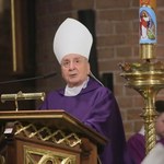 Znany hierarcha w szpitalu. Jest apel o modlitwę