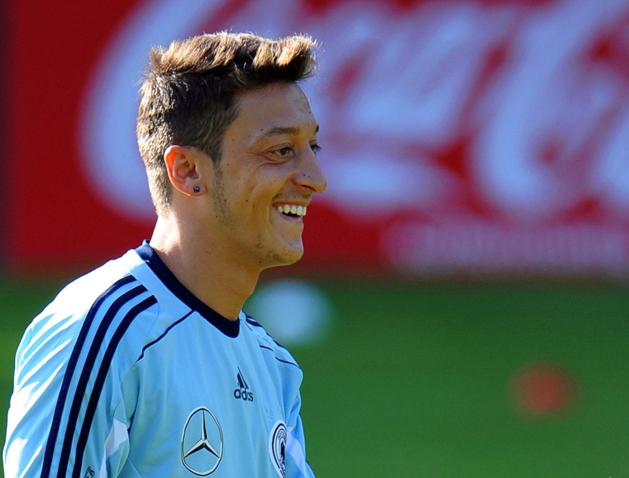 Znany piłkarz balował i miał obsesje na punkcie kobiet? /Andreas Gebert /PAP/EPA