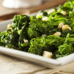 Znasz już rapini, czyli brokuły rabe? Smaczniejszy i zdrowszy kuzyn brokułu to superwarzywo