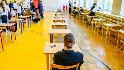 Znasz zasady matury 2026? Podpowiadamy, ile punktów trzeba zdobyć i jakie przybory zabrać