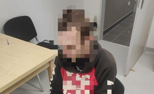 Znęcał się nad rodzicami i znieważył policjantów. ​32-latek w rękach policji