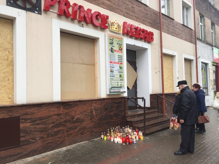 Znicze na miejscu śmierci 21-letniego Daniela /Piotr Bułakowski /RMF FM