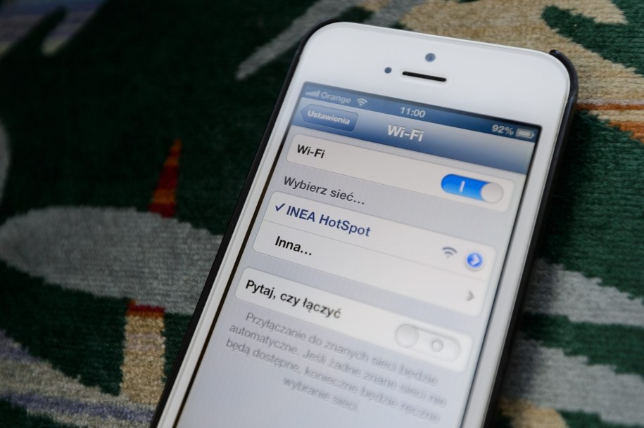 Zniesienie roamingu nie tak szybko /Jakub Kaczmarczyk /PAP
