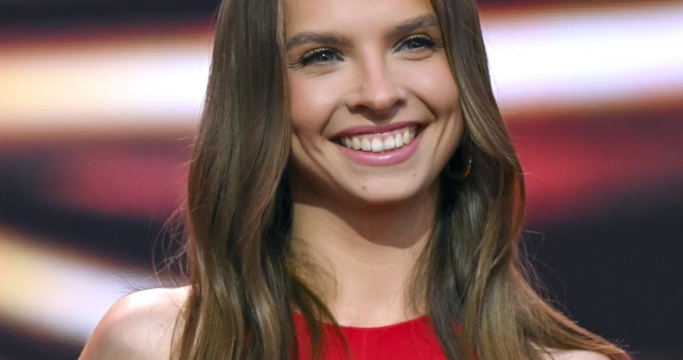 Zniewalająca Ola Filipek w czerwonej kreacji na Polsat Hit Festiwalu 2025. /AKPA /AKPA