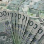 Znikają kolejne placówki bankowe. Ale dostęp do gotówki utrudniają inne czynniki