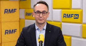 "Zniknie egzamin na placu manewrowym". Minister Klimczak o zmianach w systemie szkolenia kierowców