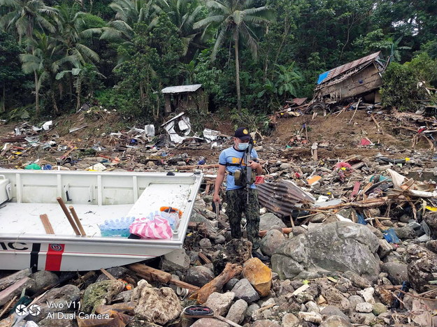Zniszczenia na Filipinach w wyniku powodzi /PAP/EPA