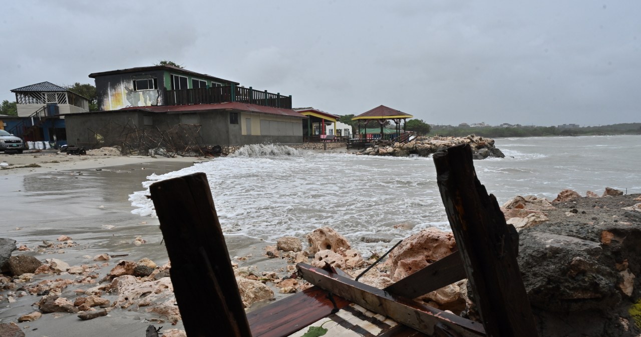 Zniszczenia na Jamajce po przejściu huraganu Melissa