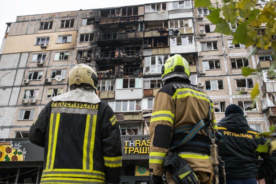 Zniszczenia po ataku na Kijów /Vladyslav Musiienko /PAP