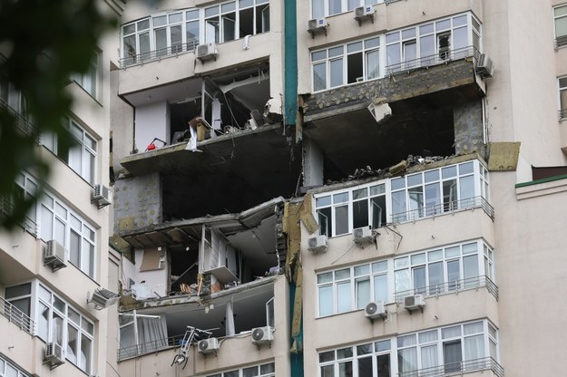 Zniszczenia po ataku w Kijowie /Viktor Kovalchuk /PAP