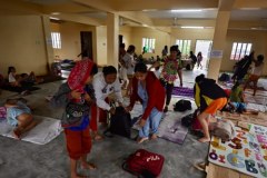 Zniszczenia po burzy tropikalnej Bualoi na Filipinach