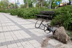 Zniszczenia po nocnych zamieszkach w Knurowie