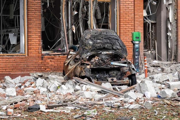 Zniszczenia po nocnym rosyjskim ataku rakietowym w Odessie /Alena Solomonova /PAP