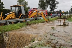  Zniszczenia po oberwaniu chmury w Witowie