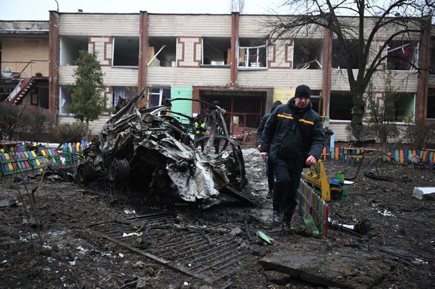 Zniszczenia po rosyjskim ataku rakietowym na Kijów /Viacheslav Ratynskyi /PAP/EPA