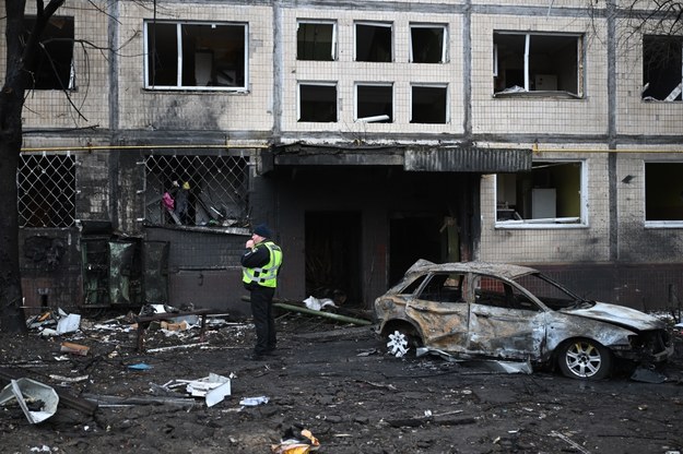 Zniszczenia po rosyjskim ataku rakietowym na Kijów /Viacheslav Ratynskyi /PAP