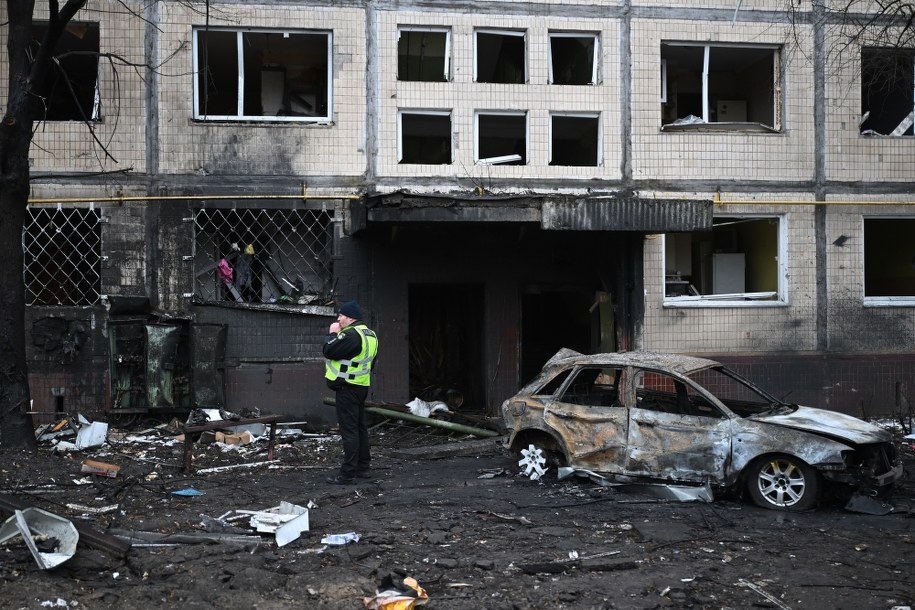 Zniszczenia po rosyjskim ataku rakietowym na Kijów /Viacheslav Ratynskyi /PAP