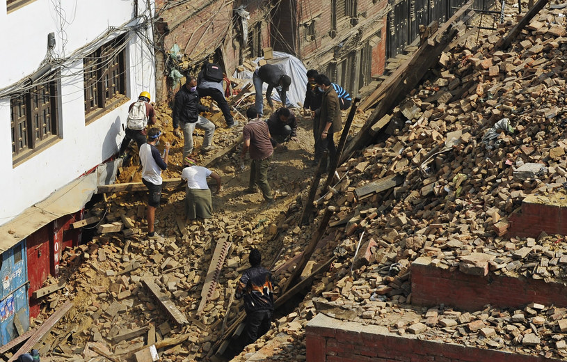 Zniszczenia po trzęsieniu ziemi w Nepalu są ogromne /AFP