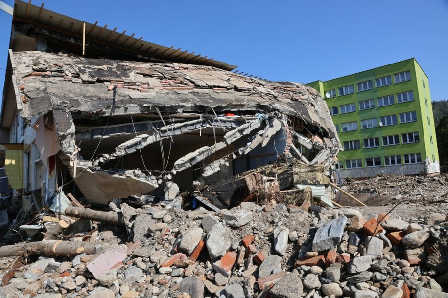 Zniszczenia po wrześniowej powodzi; zdj. poglądowe. W Krakowie ruszy akcja Pomaganie buduje. 48h /Wojciech Olkusnik/East News /East News