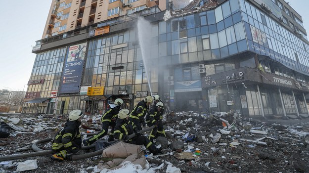 Zniszczenia w Kijowie /SERGEY DOLZHENKO /PAP/EPA