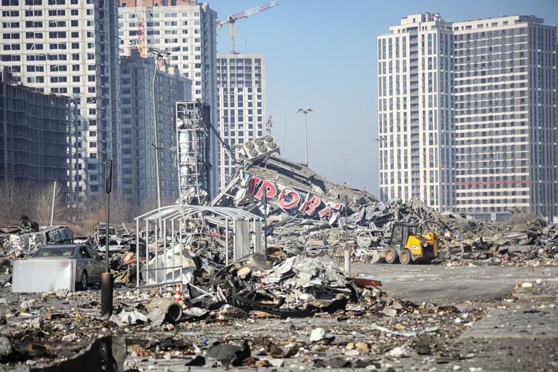 Zniszczenia w Kijowie /Yuliia Ovsiannikova /East News