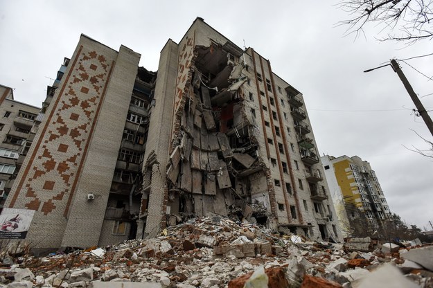Zniszczenia w ukraińskim Łymaniu na zdjęciu ilustracyjnym /OLEG PETRASYUK /PAP/EPA