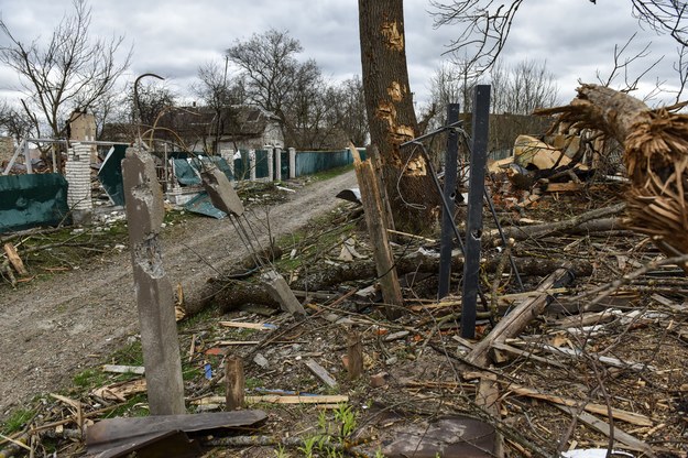 Zniszczenia we wsi pod Kijowem /OLEG PETRASYUK /PAP/EPA