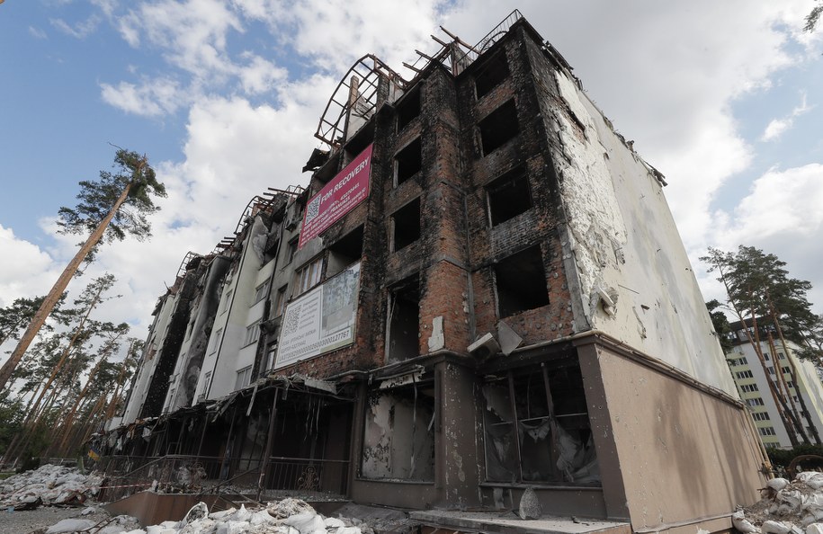 Zniszczenia wojenne na Ukrainie /SERGEY DOLZHENKO /PAP/EPA