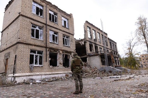 Zniszczenia wojenne w Awdijiwce w obwodzie donieckim (październik 2023 r.) /Yevhen Titov /PAP