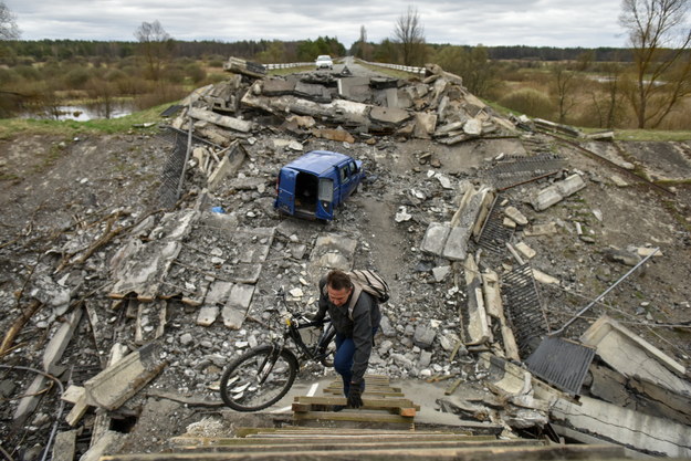 Zniszczenia wojenne w Kijowie /OLEG PETRASYUK /PAP/EPA