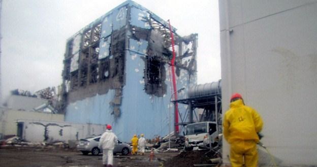 Zniszczona elektrownia Fukushima /AFP