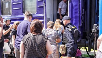 Zniszczona zapora w Nowej Kachowce. 17 tys. osób zostanie ewakuowanych [ZAPIS RELACJI]