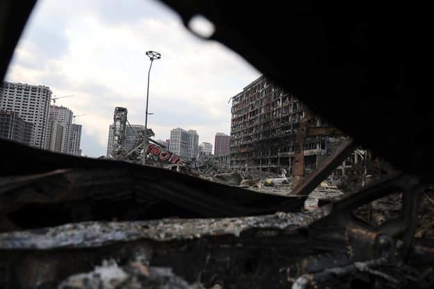 Zniszczone centrum handlowe w Kijowie /NUNO VEIGA   /PAP/EPA