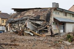 Zniszczone domy, mosty i szkoły. Stronie Śląskie po powodzi