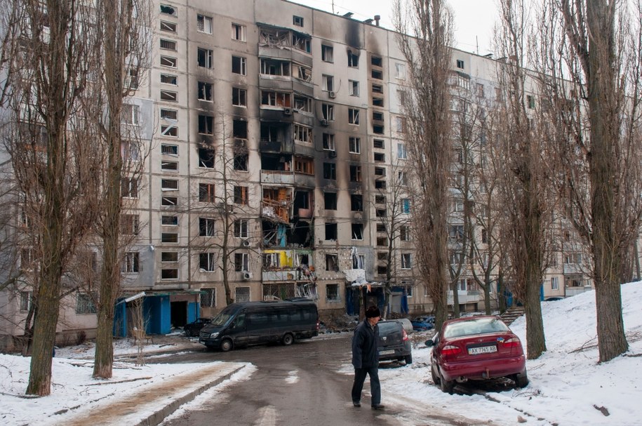 Zniszczone osiedle w Charkowie /VASYL ZHLOBSKY /PAP/EPA