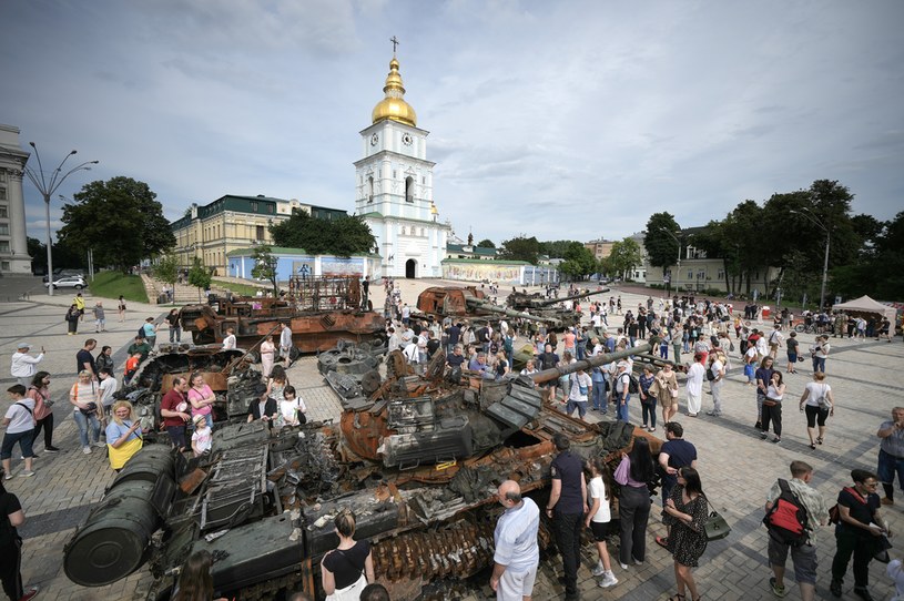 Zniszczone rosyjskie czołgi w Kijowie /Christopher Furlong /Getty Images