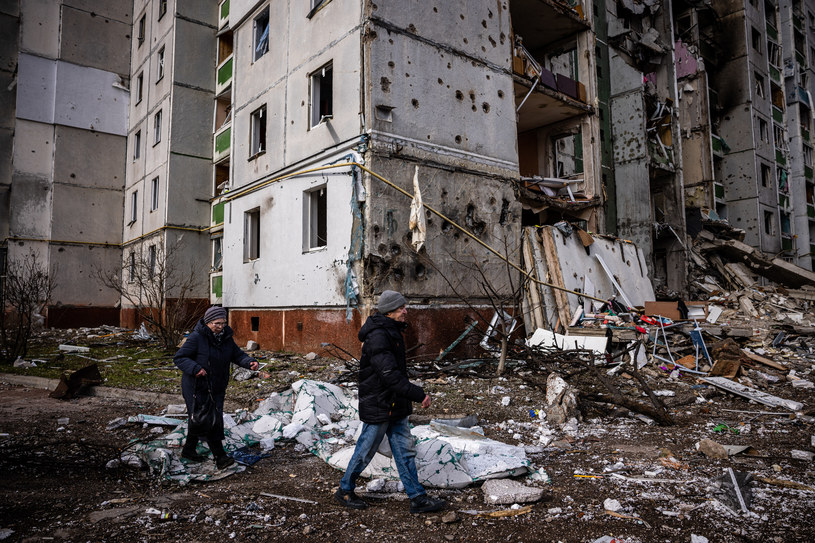 Zniszczone w budynki w ukraińskim mieście Czernihów /DIMITAR DILKOFF /AFP