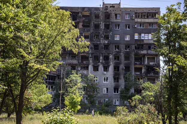 Zniszczony budynek w Mariupolu /Sergei Ilnitsky /PAP/EPA