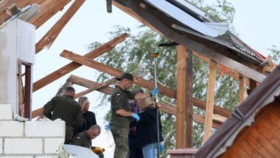 Zniszczony dom w Wyrykach zostanie odbudowany. Kto za to zapłaci?