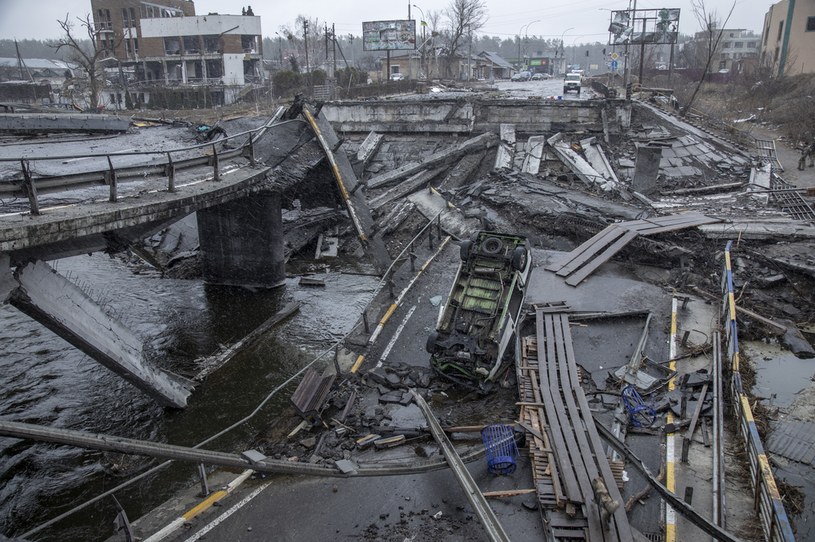 Zniszczony most w mieście Irpień /Narciso Contreras/Anadolu Agency /Getty Images